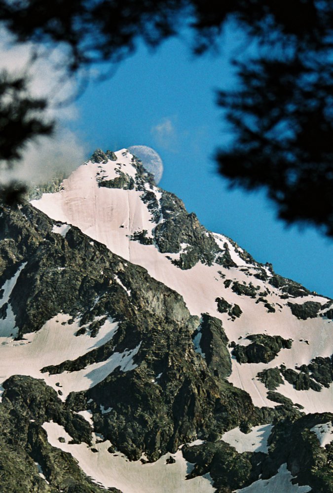 Зацепилась за гору