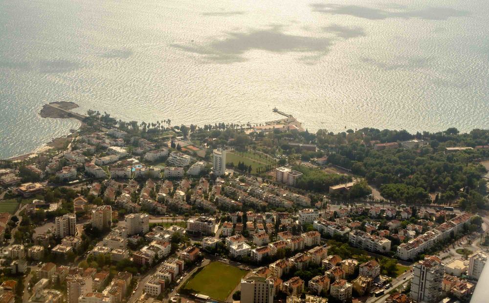 Город и море