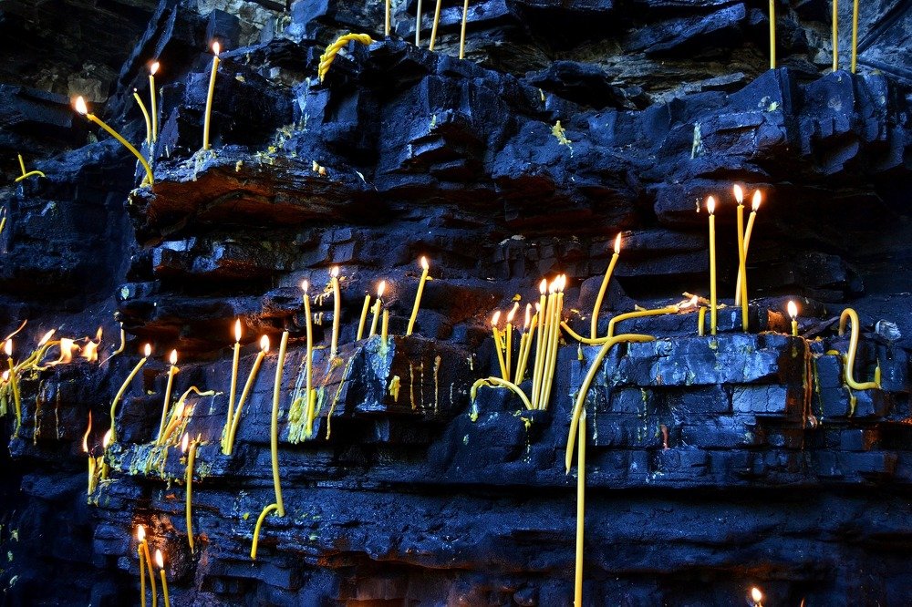 Горели свечи