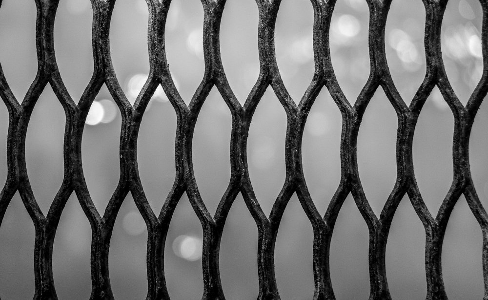 Сквозь железо