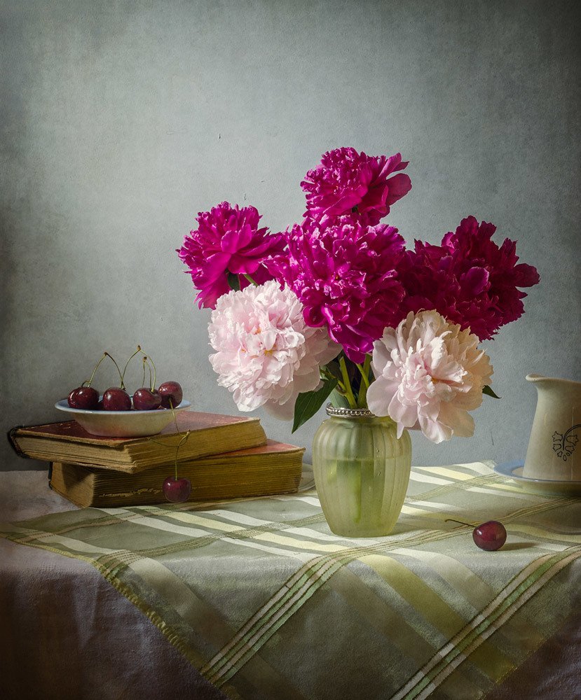 И дом украшен был букетом...