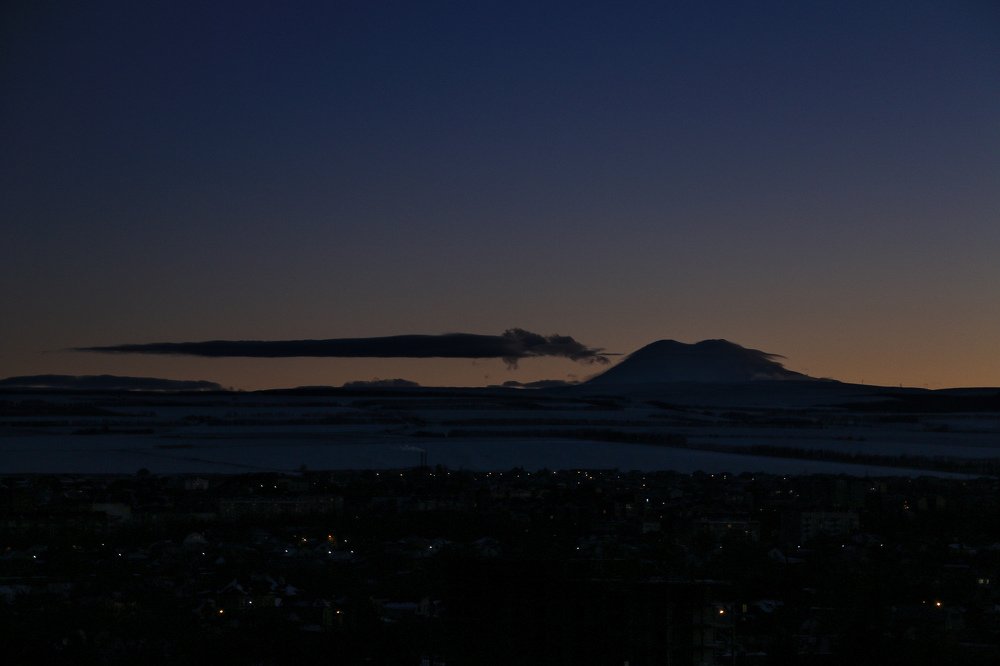 Эльбрус и облако