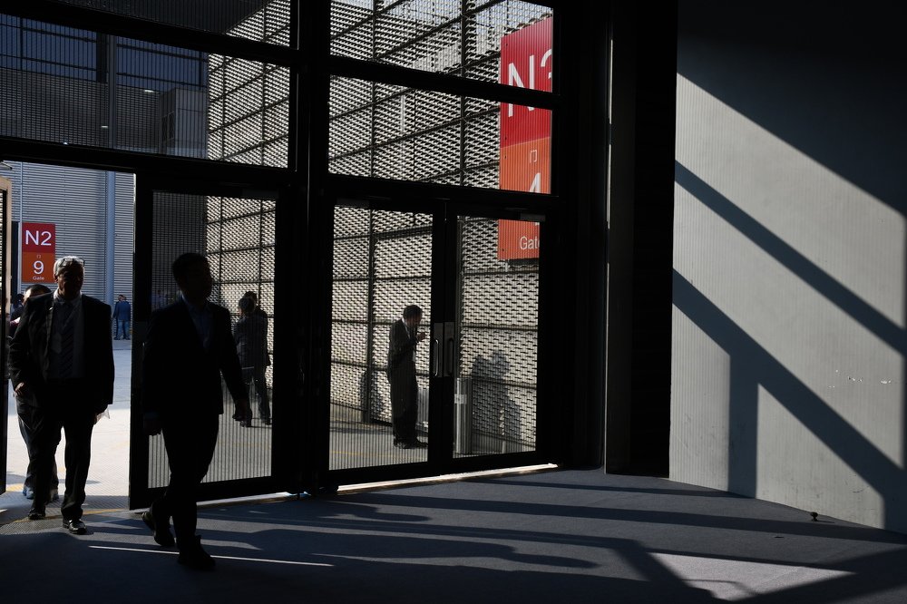 Marine Business Shadows 2