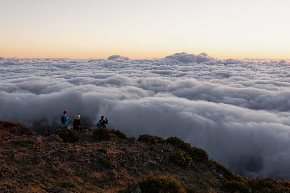 Восход на Пико до Ориэйро