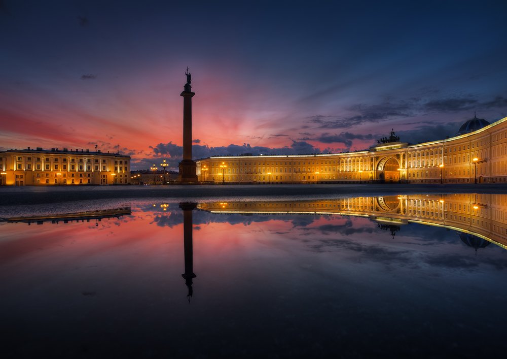 Утро Дворцовой...