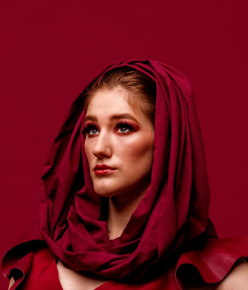 Красное на красном