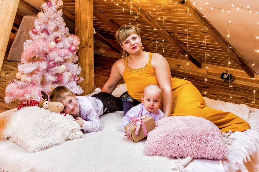 Новогодний мотив под крышей...