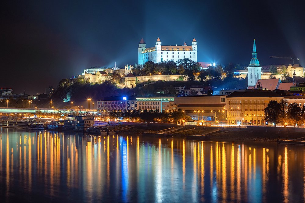 Night flames of the city