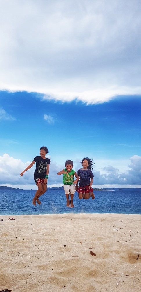 The siblings in the island