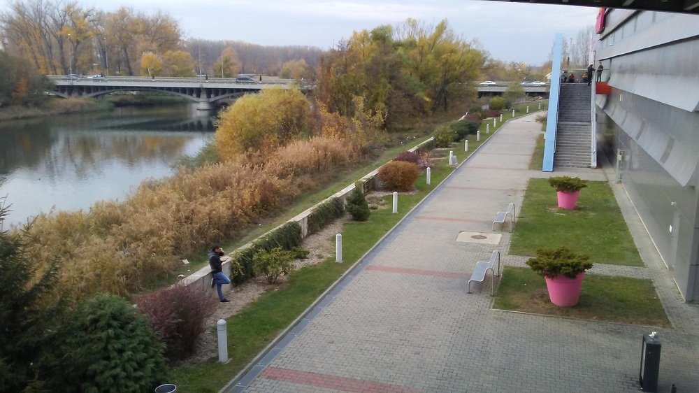 The river Arges and the Mall