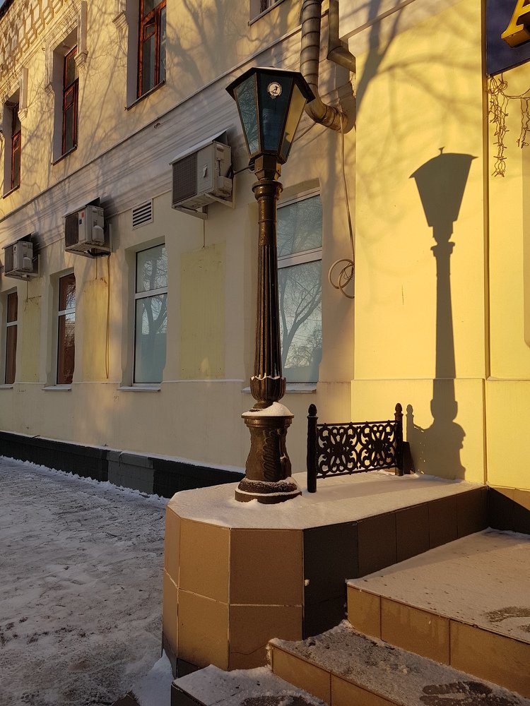 Улица офонарела