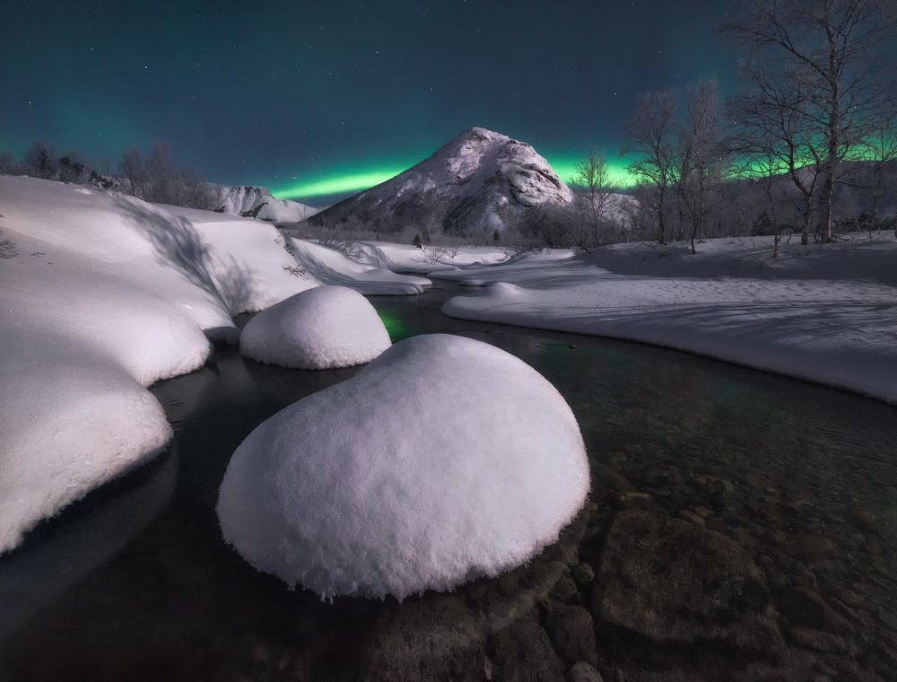 Хибины в лунном свете.