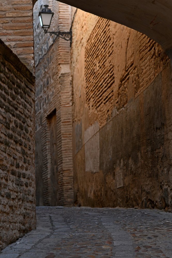 Каменные улицы древнего города. Толедо.
