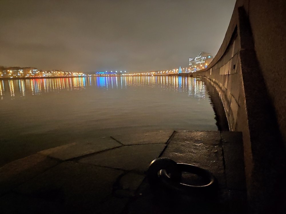 Огни Невы