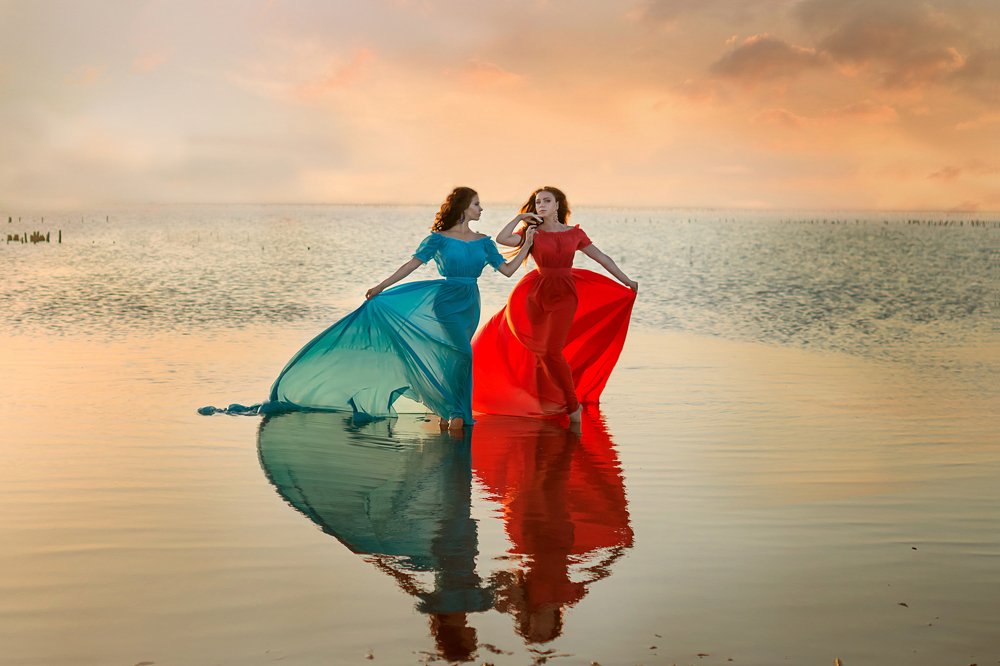 закатное солнце и голубое небо