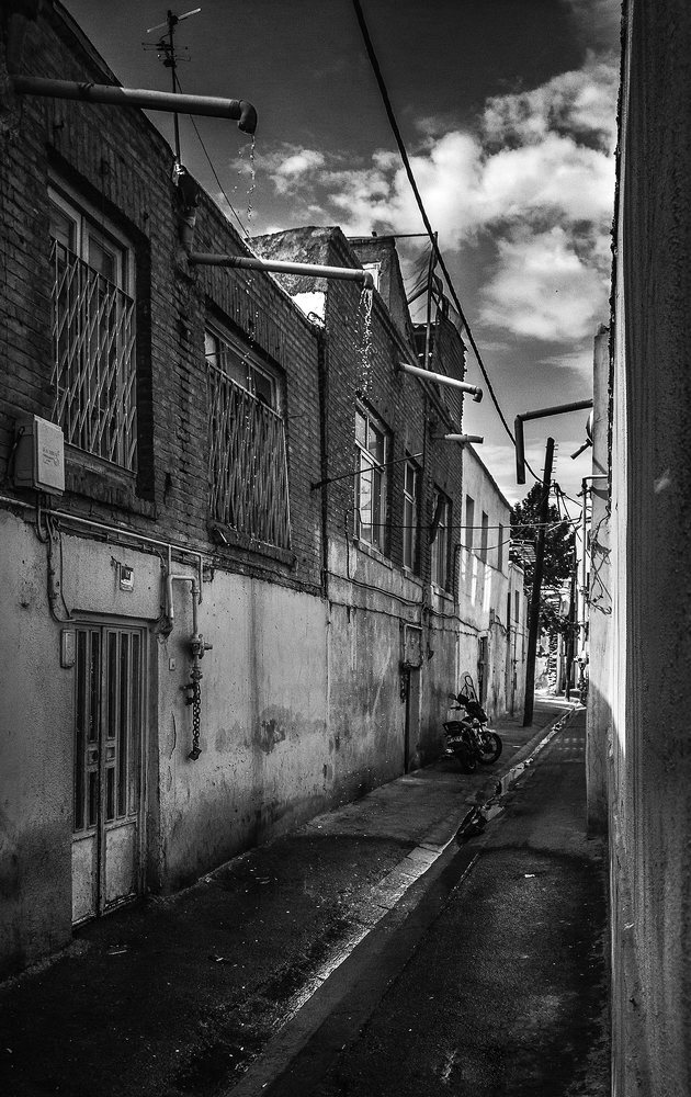 Photograph by Hamid Rastin