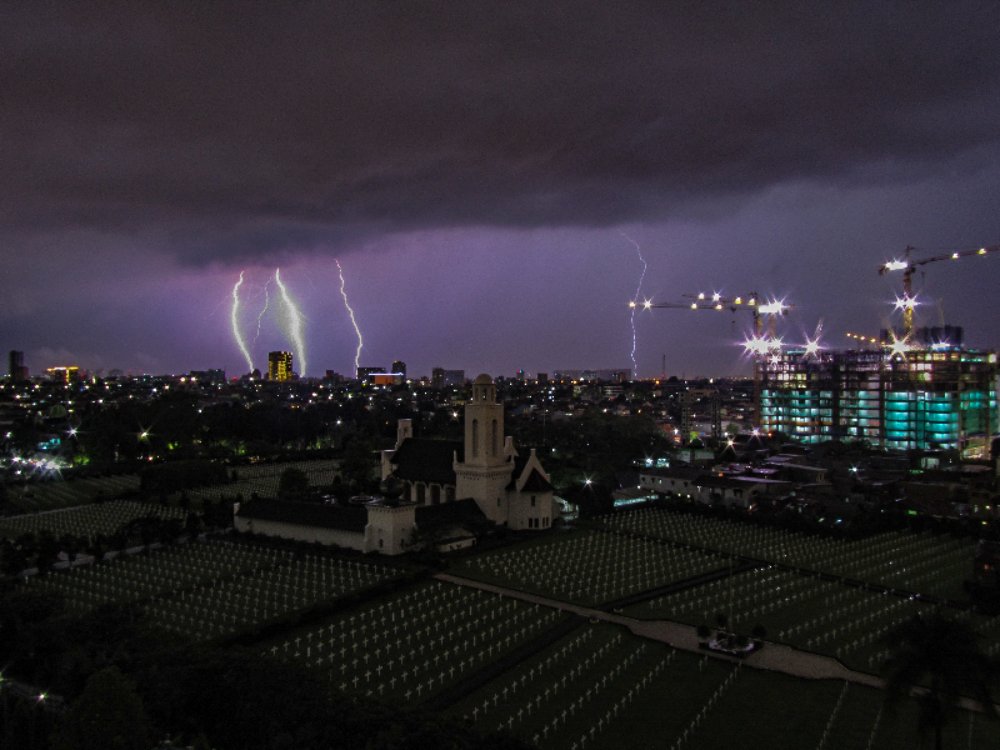 Photograph by Albert Maramis