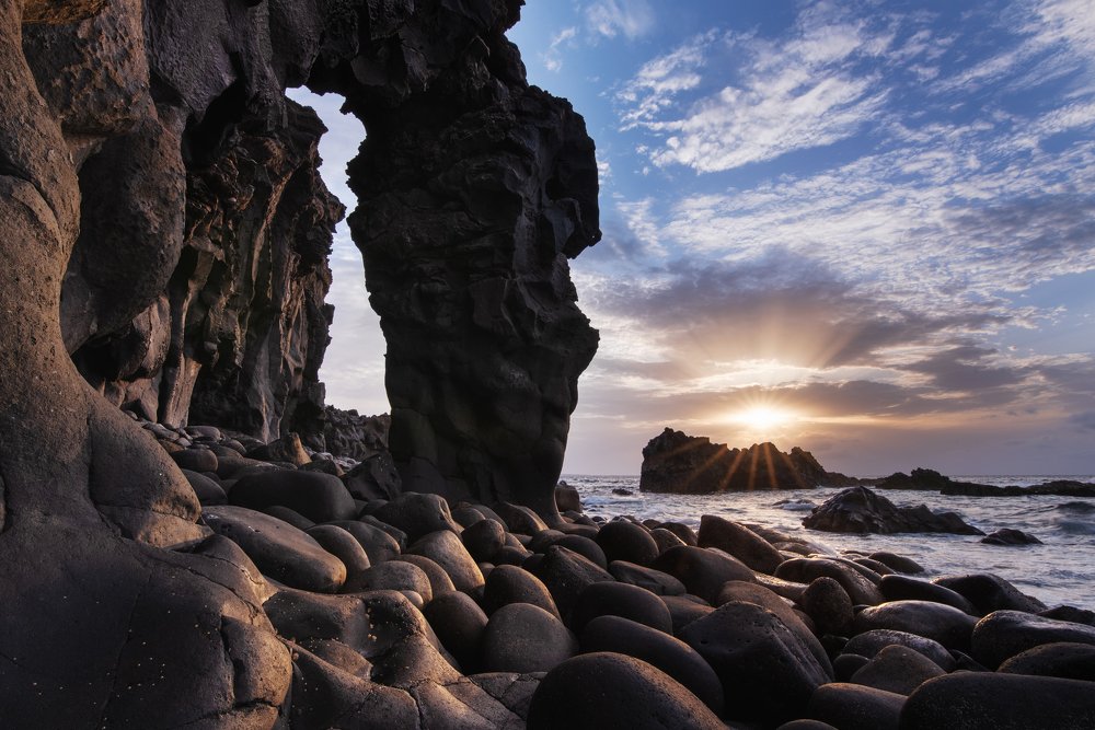 Peeping through a keyhole