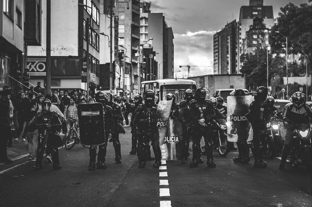 El pueblo en contra de su pueblo