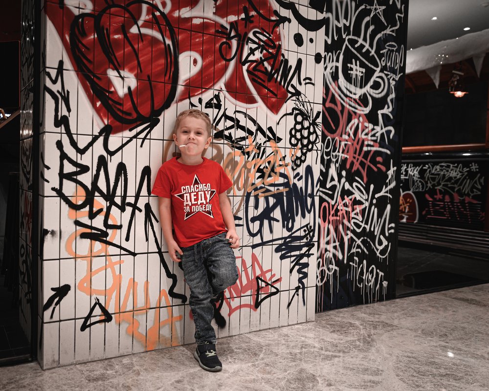 Фотография автора Эдуард Тихонов