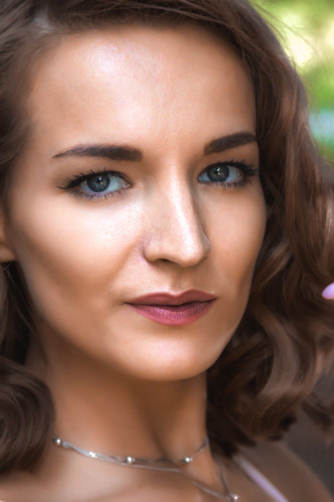 Нежный красивый портрет женщины