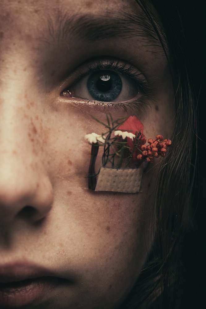 Photograph by Maxim Sayapin