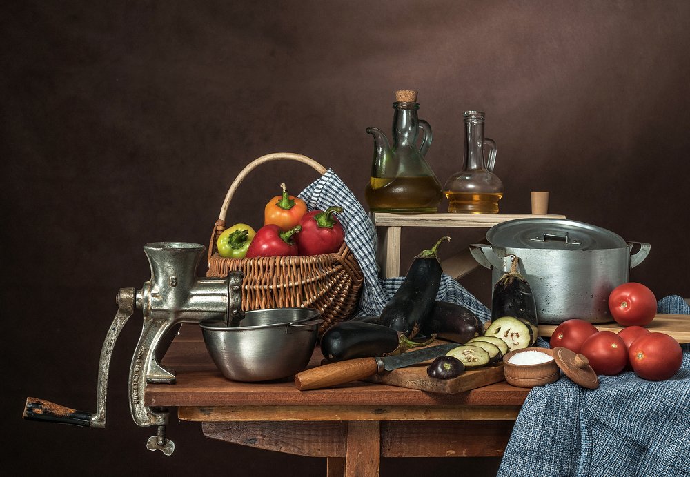 Натюрморт с мясорубкой