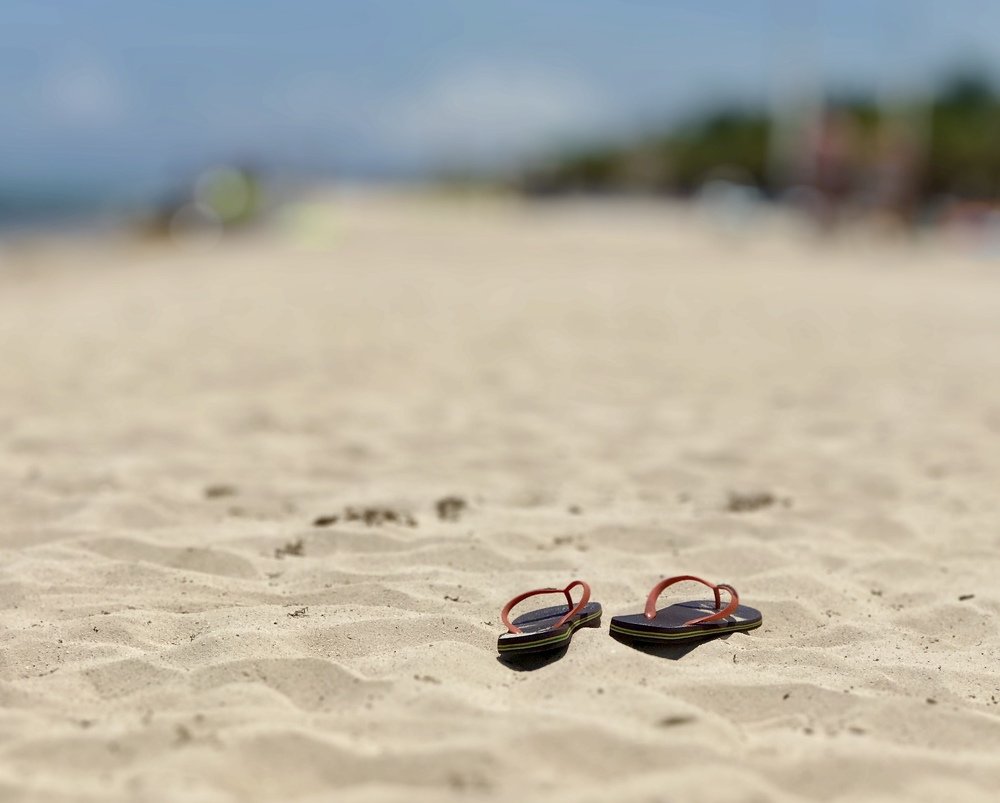 Take a walk in the white and hot sand