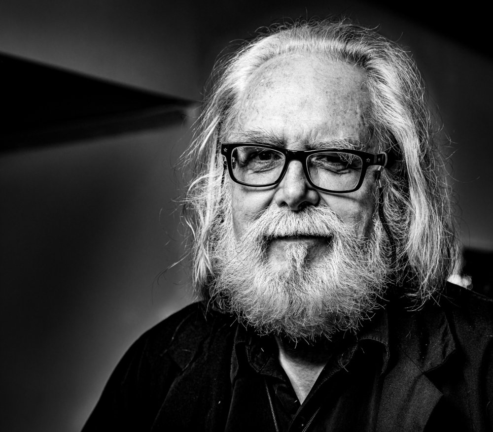 Photo of one artist.