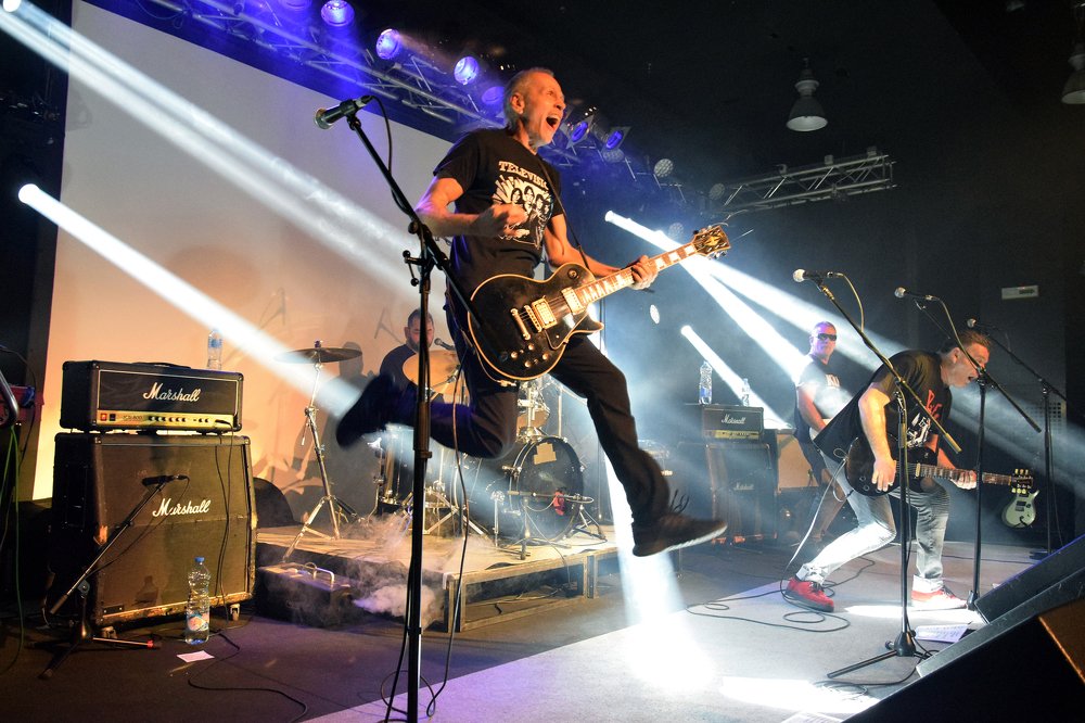 Croatian punk rock band PARAF playing in Belgrade