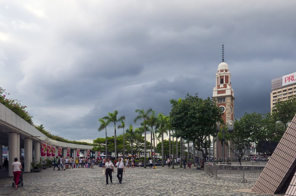 Возле пассажирского порта