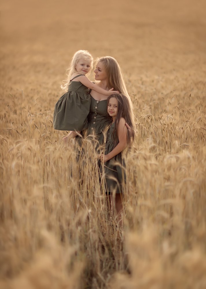 Родные доченьки...