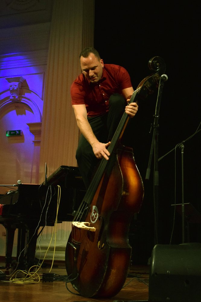 World famous slap bass player Djordje Stijepovic playing in Belgrade
