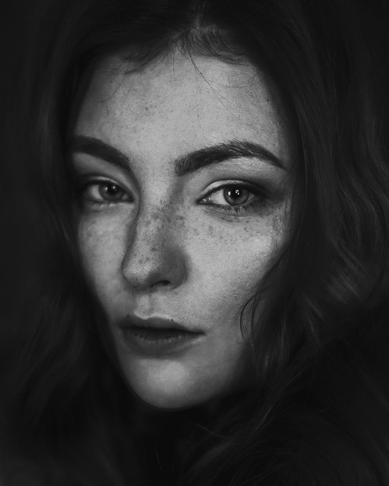 Photograph by Maria Silent