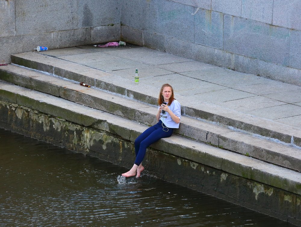 На набережной