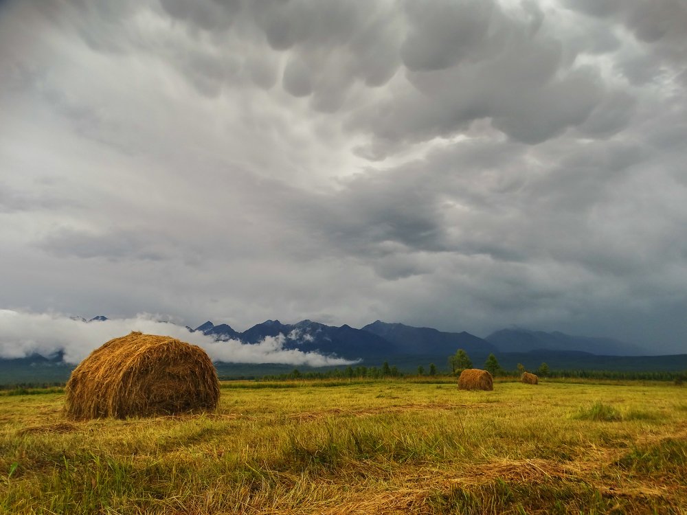 Тункинская долина.Гроза надвигается.