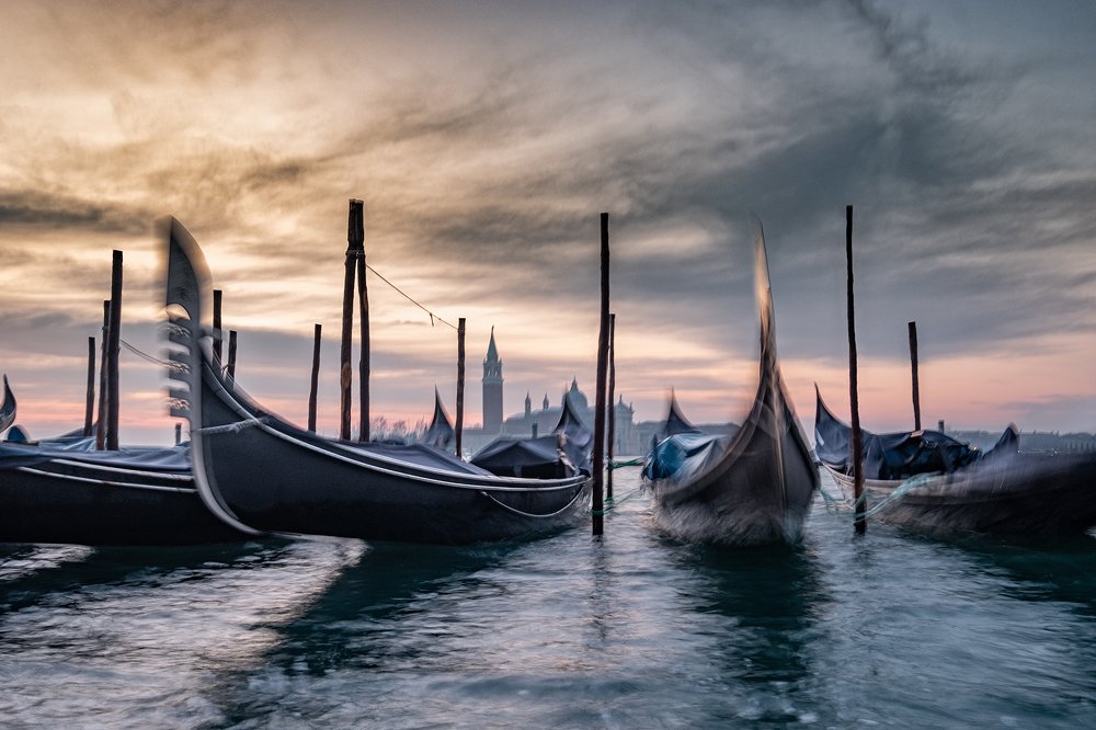 Photograph by Maxim Sayapin