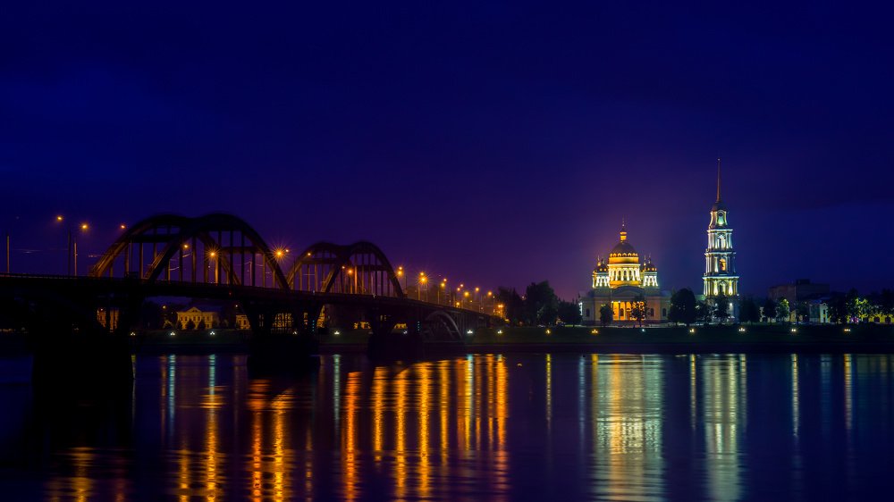 Rybinsk at night