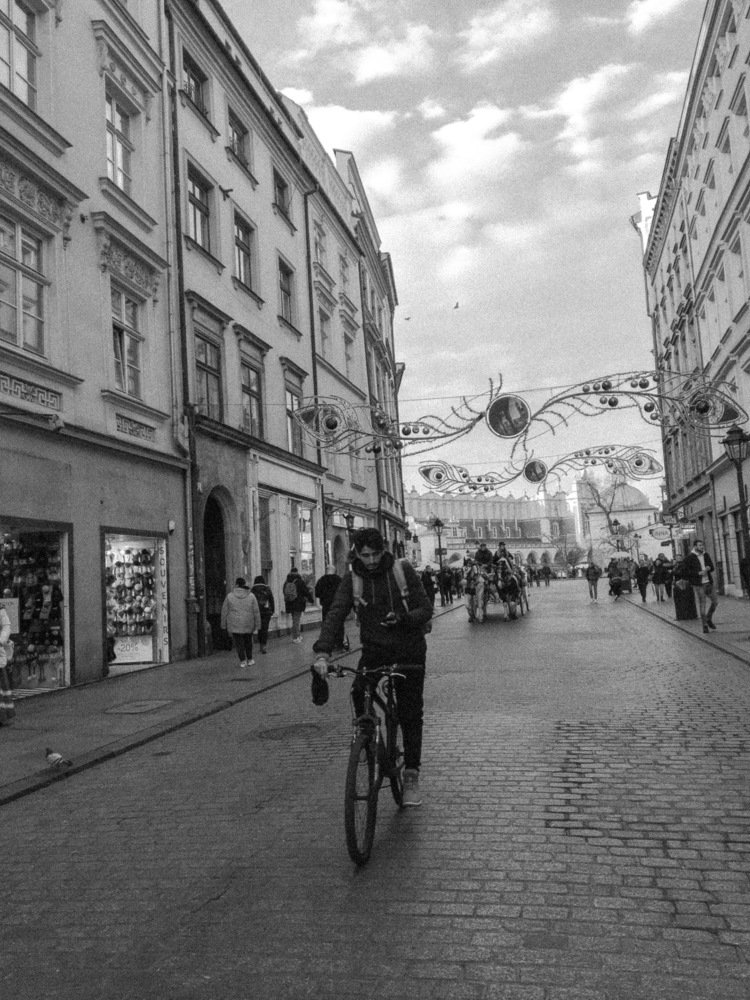 Photograph by Yurii Lavryk