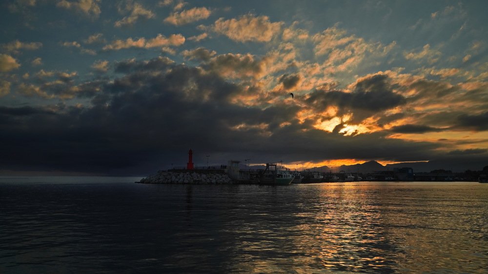 Испания. Вечер в порту.