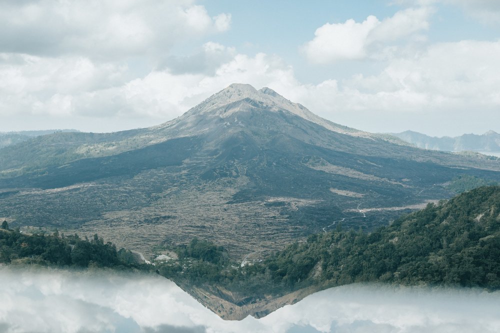 Photograph by Olasz Laszlo