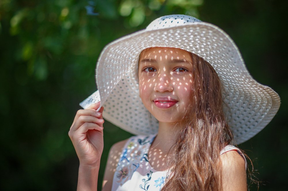 Девочка в шляпе