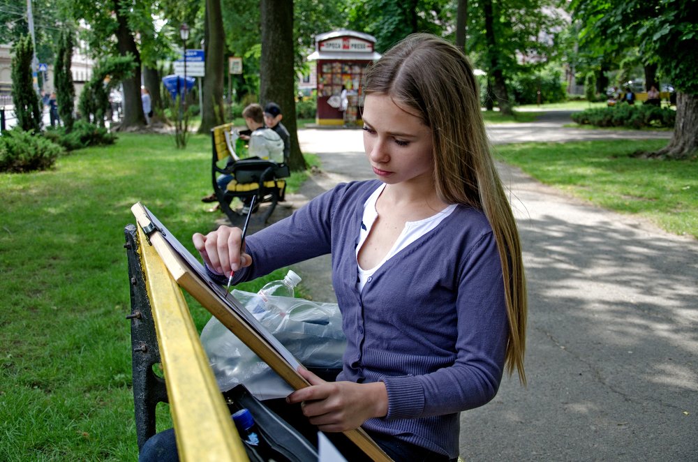 На пленэре.