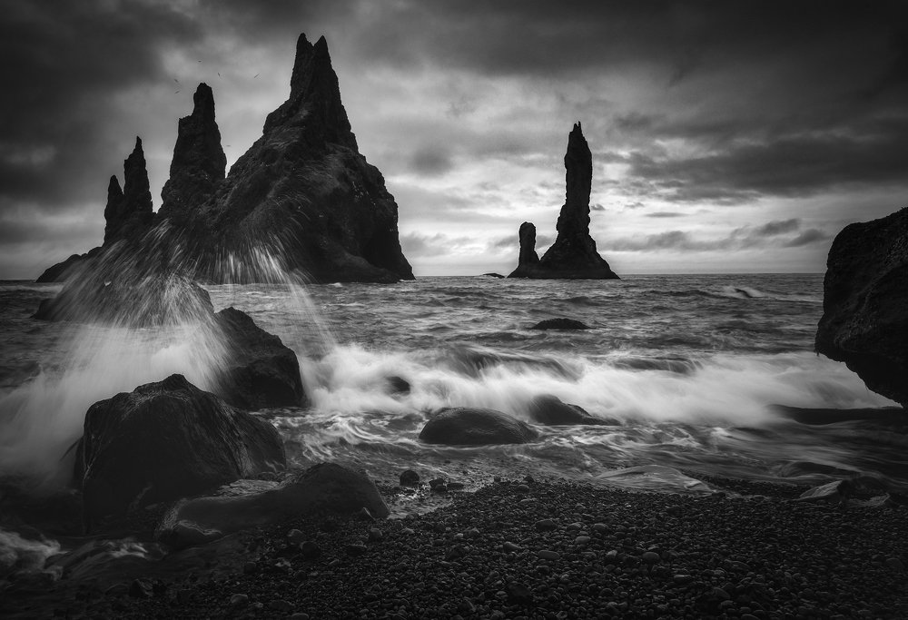 The remains of destroyed Titans (Осколки Титанов)