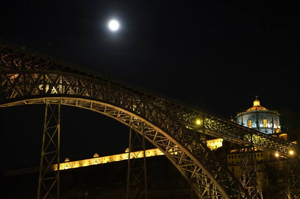 The Moon shining over Porto