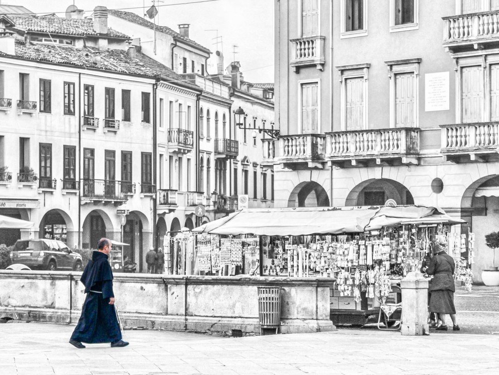 Photograph by Mauro Schievano