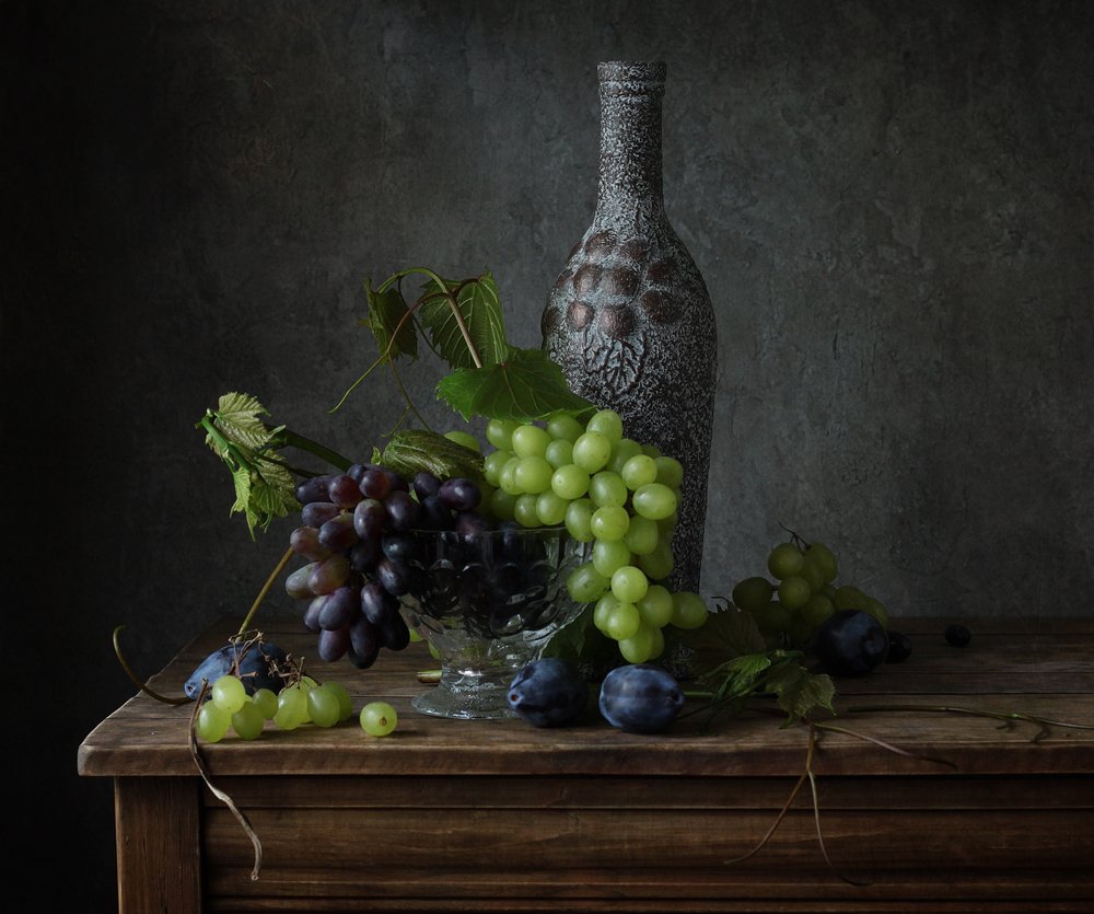 С виноградом