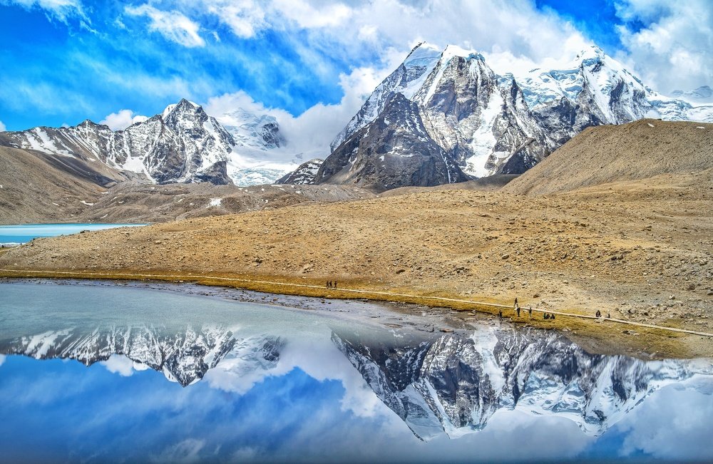 Reflection of Gurudongmar Lake