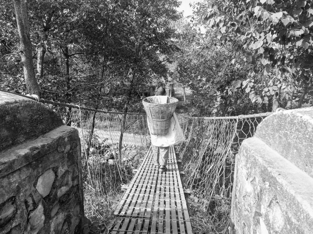 Potter in the suspension bridge