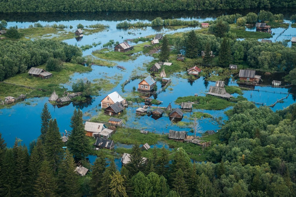 Подтопленные дома деревни Хурумпауль